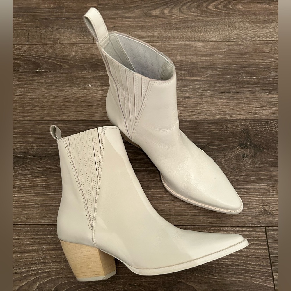 Matisse White Elevation Boots
